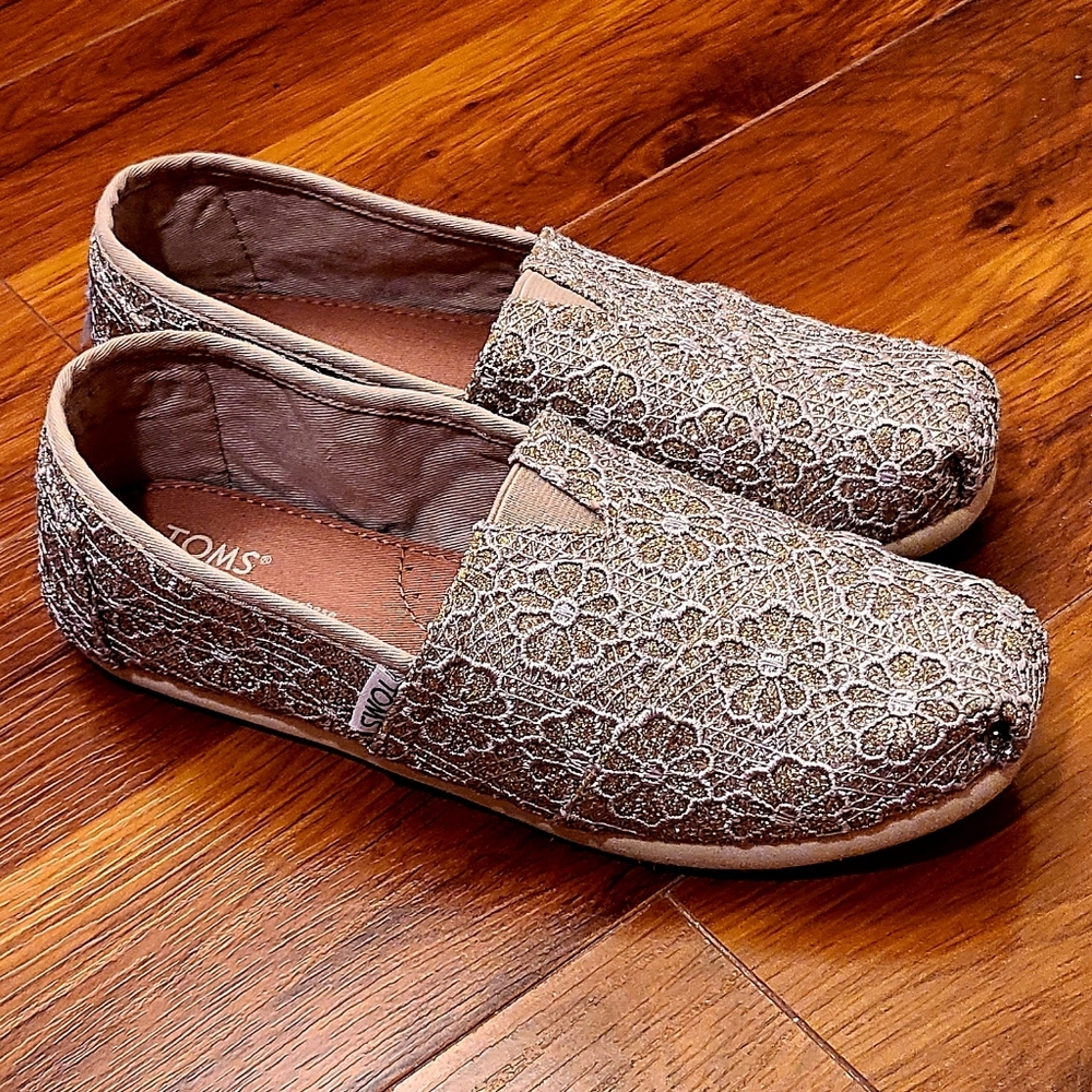 Toms size 7 Youth/Kids